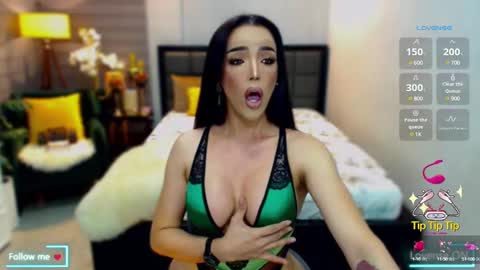 Snapshot of thaliasexgoddess chatting on 12/26/24, 05:04 T H A L I A online show from 12/26/24, 05:04