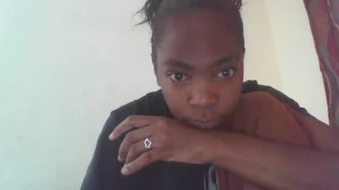 thalyra online show from 04/21/26, 02:26