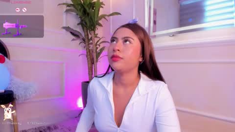 Snapshot of thamaragen_ chatting on 03/16/26, 02:32 tamara gen online show from 03/16/26, 02:32