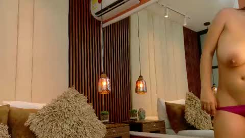 Snapshot of thamarajadee chatting on 06/10/26, 01:21 Thamara online show from 06/10/26, 01:21