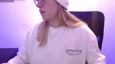   online show from 02/13/25, 02:31