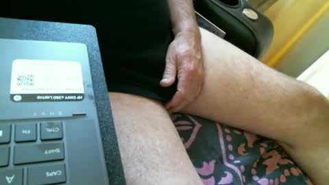 Snapshot of thameslee chatting on 03/09/25, 05:28 Thames online show from 03/09/25, 05:28