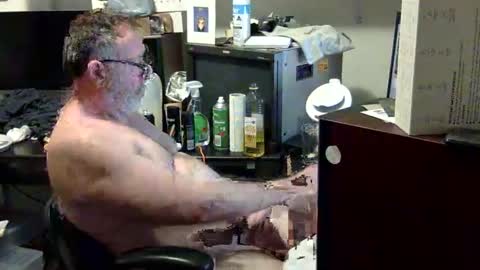 Snapshot of thang5545 chatting on 09/16/25, 02:18 thang5545 online show from 09/16/25, 02:18