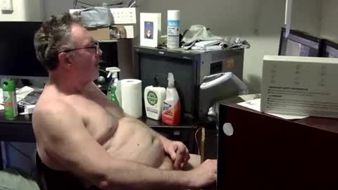 Snapshot of thang5545 chatting on 10/17/25, 01:31 thang5545 online show from 10/17/25, 01:31