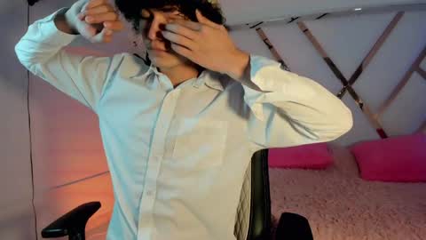 thanier_18 online show from 05/19/26, 08:15