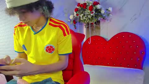 thanier_18 online show from 06/17/26, 07:48