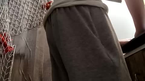 Snapshot of thatb1 chatting on 02/25/25, 07:09 thatb1 online show from 02/25/25, 07:09