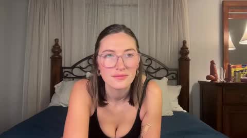 Snapshot of thatfuncouple16 chatting on 01/16/25, 01:37 That Fun Couple online show from 01/16/25, 01:37