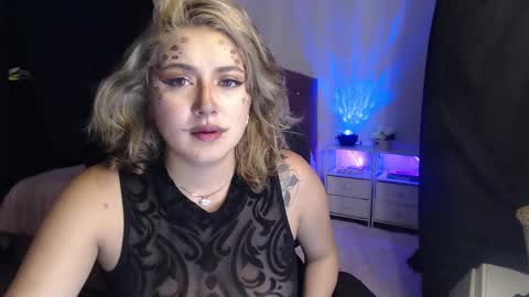   online show from 10/04/25, 04:43