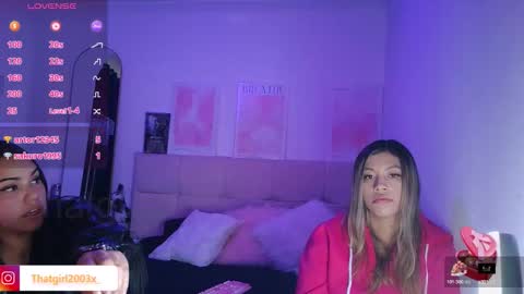 Snapshot of thatgirl2003 chatting on 02/11/26, 02:22 online show from 02/11/26, 02:22