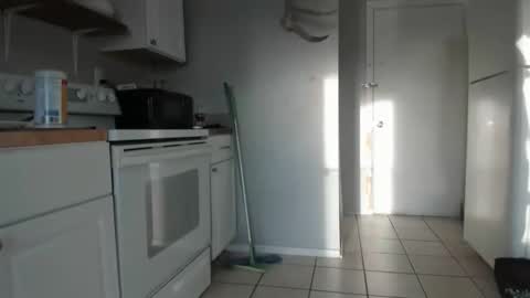 That guy  follow on X online show from 04/21/26, 01:18