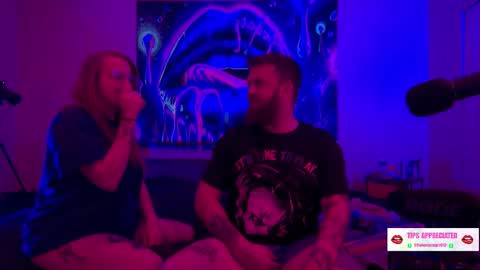 Snapshot of thatonecouple912 chatting on 12/16/25, 01:21 ThatOneCouple online show from 12/16/25, 01:21