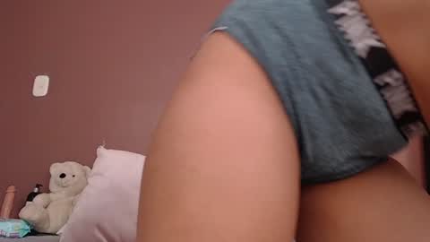 THAYSSA ROSS online show from 01/10/25, 08:04