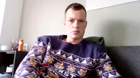 Snapshot of the___rocky200 chatting on 12/22/25, 01:52 Dennis online show from 12/22/25, 01:52