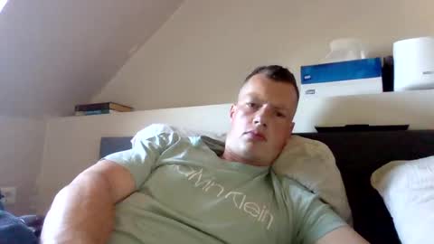 Snapshot of the___rocky200 chatting on 07/06/26, 08:33 Dennis online show from 07/06/26, 08:33