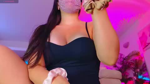 Snapshot of the__sabenna chatting on 03/22/26, 01:58 Madina online show from 03/22/26, 01:58