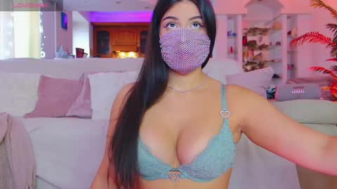 Snapshot of the__sabenna chatting on 04/12/26, 11:48 Madina online show from 04/12/26, 11:48
