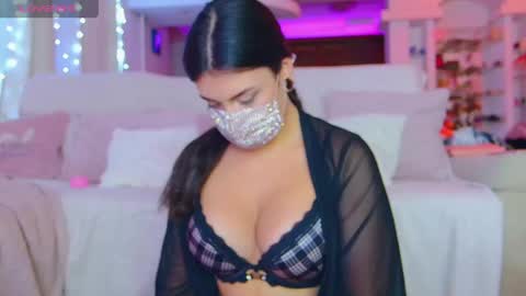 Snapshot of the__sabenna chatting on 04/13/26, 03:17 Madina online show from 04/13/26, 03:17
