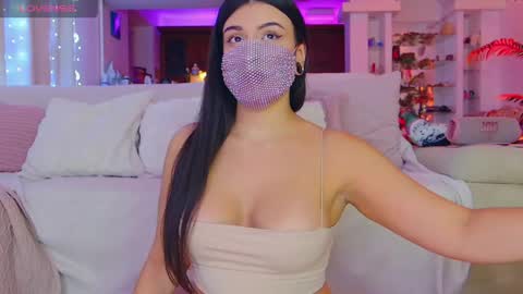 Snapshot of the__sabenna chatting on 04/15/26, 04:25 Madina online show from 04/15/26, 04:25