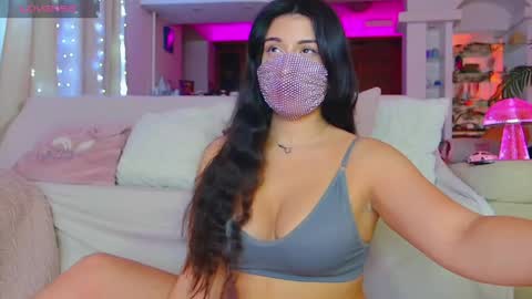 Snapshot of the__sabenna chatting on 05/18/26, 04:57 Madina online show from 05/18/26, 04:57