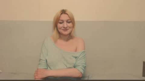 Snapshot of the_basic_instinctt chatting on 06/04/26, 03:40 Eva online show from 06/04/26, 03:40