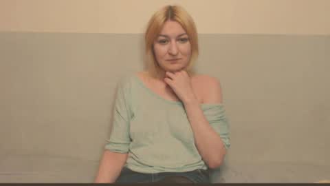 Snapshot of the_basic_instinctt chatting on 06/10/26, 09:46 Eva online show from 06/10/26, 09:46