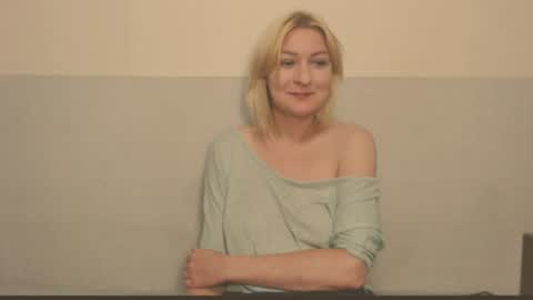 Snapshot of the_basic_instinctt chatting on 08/04/26, 10:01 Eva online show from 08/04/26, 10:01