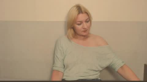 Snapshot of the_basic_instinctt chatting on 08/05/26, 10:12 Eva online show from 08/05/26, 10:12