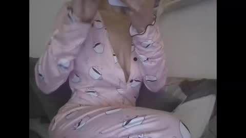 the crazy travellers online show from 02/17/26, 04:46