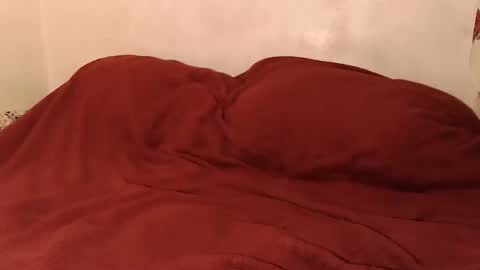 Snapshot of the_couple1 chatting on 03/13/26, 10:33 the_couple1 online show from 03/13/26, 10:33