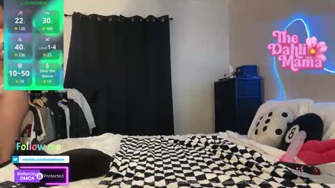 Snapshot of the_dahli_mama chatting on 02/02/26, 12:26 the_dahli_mama online show from 02/02/26, 12:26