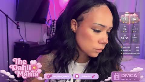Snapshot of the_dahli_mama chatting on 07/23/26, 03:37 the_dahli_mama online show from 07/23/26, 03:37