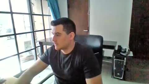 Snapshot of the_dark_knive_ chatting on 12/01/25, 09:42 the_dark_knive_ online show from 12/01/25, 09:42