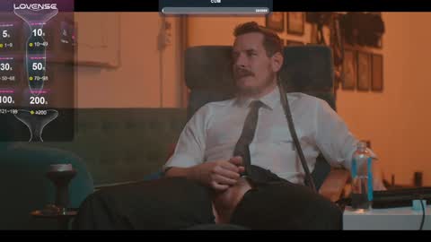 Snapshot of the_dilf chatting on 12/24/24, 01:06 The DILF - online show from 12/24/24, 01:06