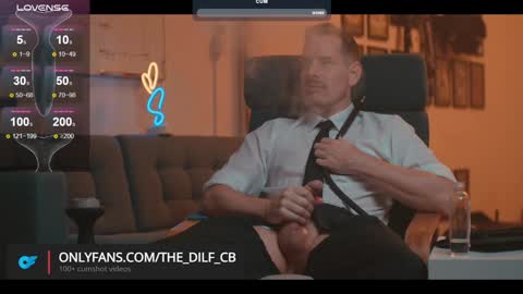 Snapshot of the_dilf chatting on 01/27/25, 03:50 The DILF - online show from 01/27/25, 03:50