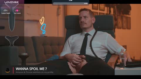 Snapshot of the_dilf chatting on 01/29/25, 08:14 The DILF - online show from 01/29/25, 08:14