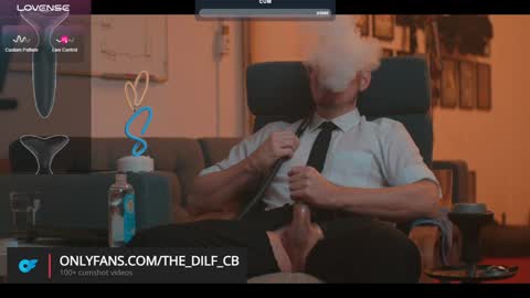 Snapshot of the_dilf chatting on 02/06/25, 10:04 The DILF - online show from 02/06/25, 10:04