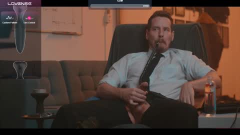 Snapshot of the_dilf chatting on 03/01/25, 12:45 The DILF - online show from 03/01/25, 12:45