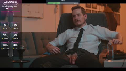 Snapshot of the_dilf chatting on 03/01/25, 03:49 The DILF - online show from 03/01/25, 03:49