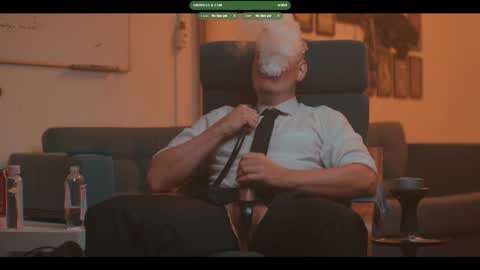 Snapshot of the_dilf chatting on 09/23/25, 03:37 The DILF - online show from 09/23/25, 03:37