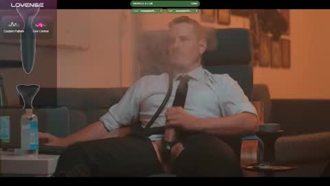 Snapshot of the_dilf chatting on 09/28/25, 01:16 The DILF - online show from 09/28/25, 01:16