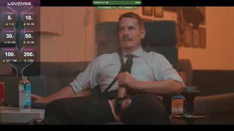 Snapshot of the_dilf chatting on 09/30/25, 02:33 The DILF - online show from 09/30/25, 02:33