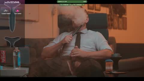 Snapshot of the_dilf chatting on 10/02/25, 02:24 The DILF - online show from 10/02/25, 02:24