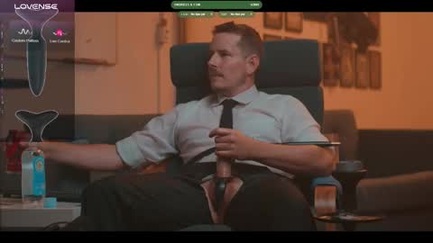 Snapshot of the_dilf chatting on 10/03/25, 03:20 The DILF - online show from 10/03/25, 03:20