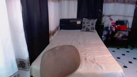 Snapshot of the_girl_nxt_door chatting on 01/09/25, 08:55 samm online show from 01/09/25, 08:55