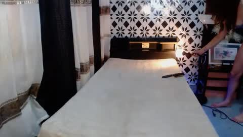 Snapshot of the_girl_nxt_door chatting on 02/21/25, 03:45 samm online show from 02/21/25, 03:45