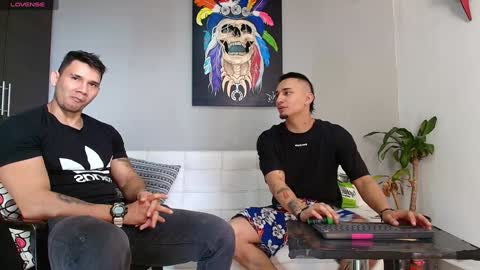 SCOTT  THEO  KAMERON  GENDERSON online show from 12/11/24, 09:01