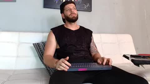 SCOTT  THEO  KAMERON  GENDERSON online show from 02/28/25, 09:12