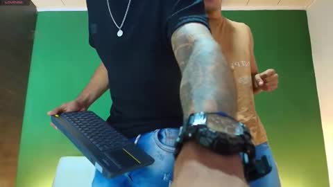 SCOTT  THEO  KAMERON  GENDERSON online show from 09/27/25, 01:10