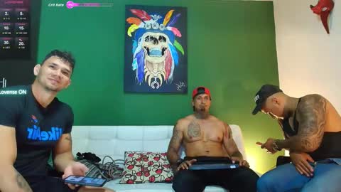 SCOTT  THEO  KAMERON  GENDERSON online show from 10/07/25, 01:47